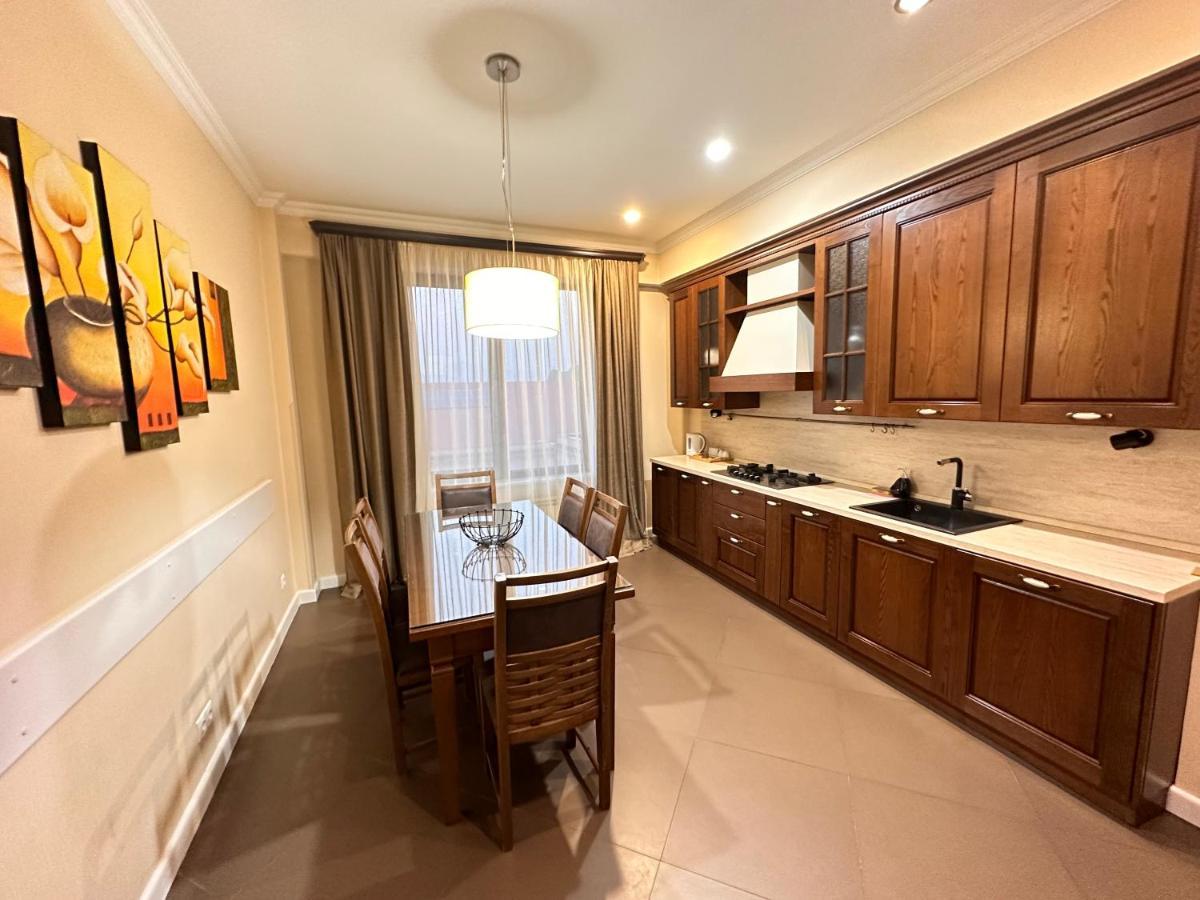 טביליסי Apartment In Downtown "Rustaveli Residence" מראה חיצוני תמונה